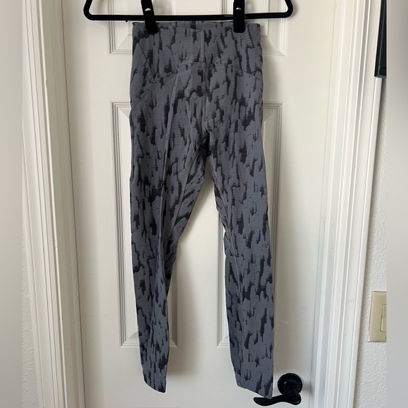 Lululemon Instill crop legging - Picture 1 of 4
